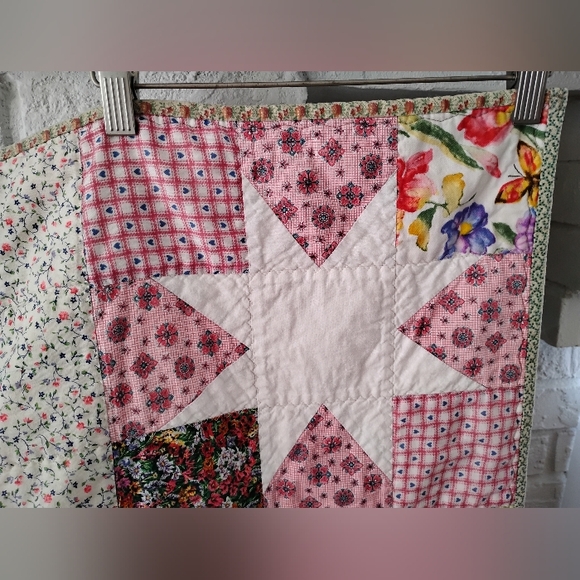 Multicolor Star Pattern Quilt - Picture 10 of 11